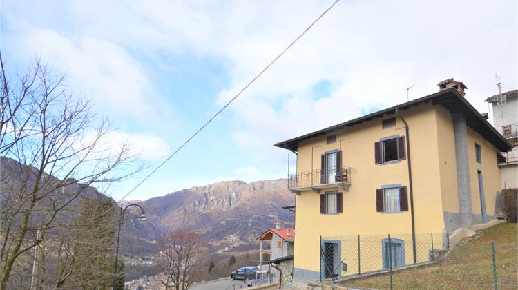 Doppelhaushälfte zu Verkauf in San Giovanni Bianco