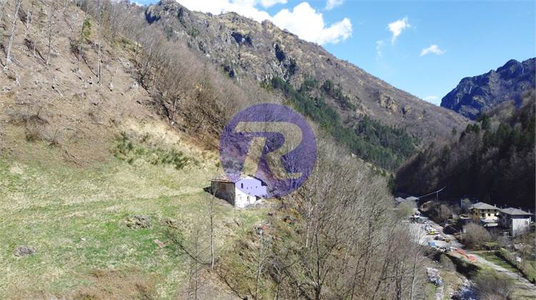 Rustico / Casale In Vendita a Valtorta