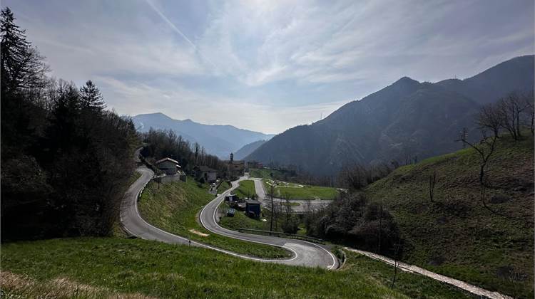 Земля под строительство в Продажа в Zogno