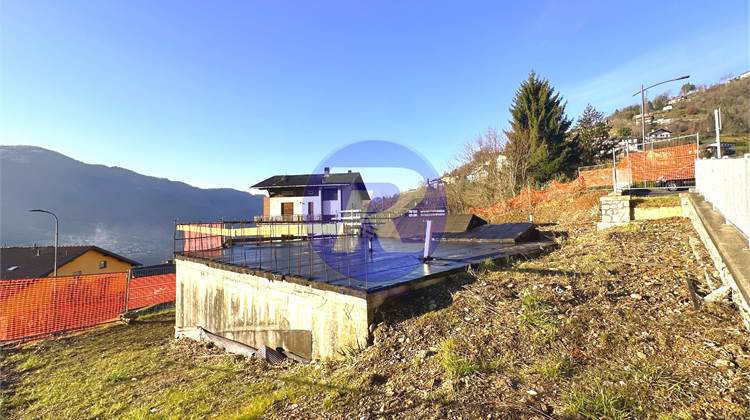 Земля под строительство в Продажа в Zogno