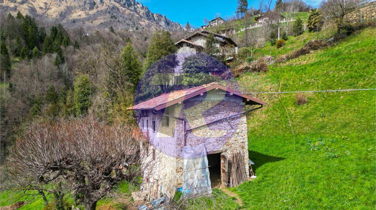 Fermette /Hameau/Ferme Dans Vente à Camerata Cornello
