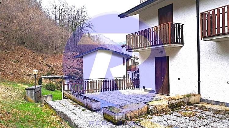 3 pièces Dans Vente à Taleggio