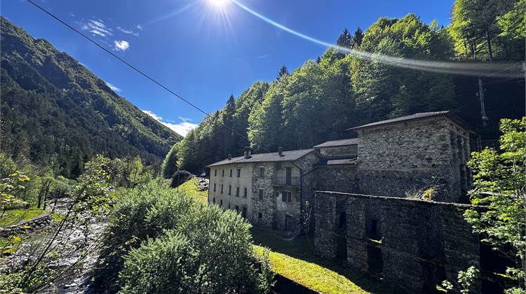 Rustico / Casale In Vendita a Valtorta
