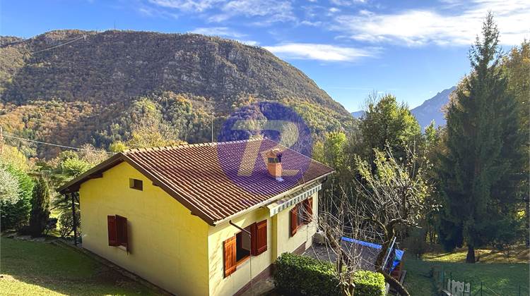 Villa for Sale in San Giovanni Bianco