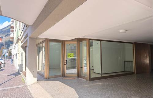 Negozio In Affitto a San Pellegrino Terme