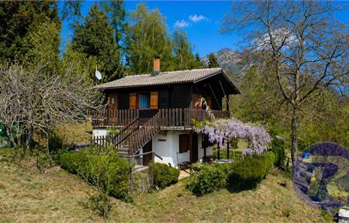 Chalet indipendente con terreno e vista panoramica – San Pellegrino Terme, Spettino