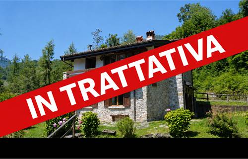 CASA INDIPENDENTE IN PIETRA CON TERRENO E VISTA SULLA VAL TALEGGIO