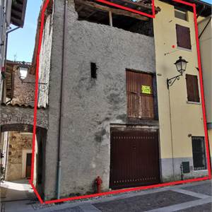Porzione di Casa In Vendita a San Pellegrino Terme