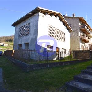 Rustico/Casale In Vendita a San Giovanni Bianco