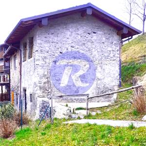Rustico/Casale In Vendita a San Giovanni Bianco