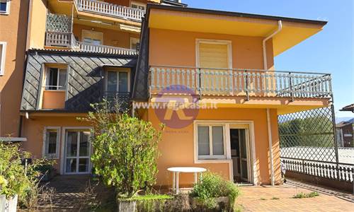 🏡 Ampio appartamento con terrazza e autorimessa – San Pellegrino Terme