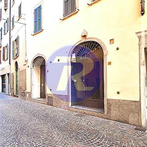 Negozio In Affitto a Zogno